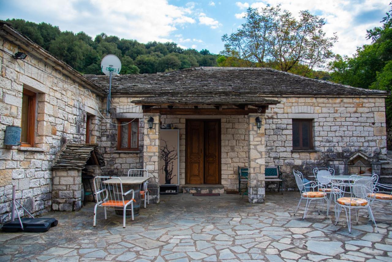 Cozy Traditional House In Kato Pedina- To Petrinoヴィラ エクステリア 写真